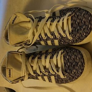 Women Adidas st mid top fabric f97730 white blackt